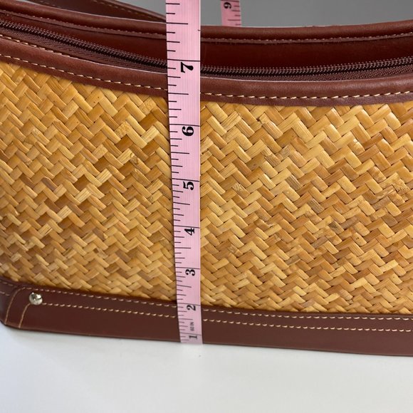 ETIENNE Ratten Hand Bag Faux Leather Trim Strap Center Zipper Pocket Two Pouches - Picture 14 of 15